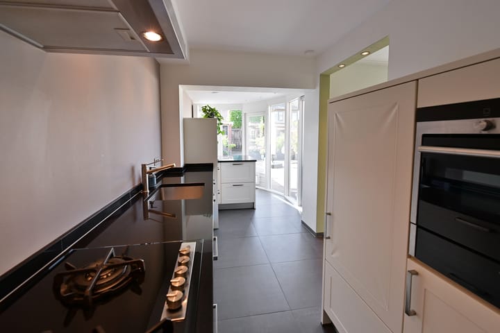 Tussenwoning te koop: Studiostraat 36, Huizen