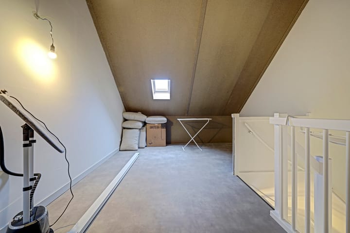 Tussenwoning te koop: Korenbloem 54, Oudenhoorn