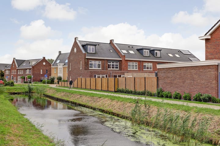 Tussenwoning te koop: Korenbloem 54, Oudenhoorn