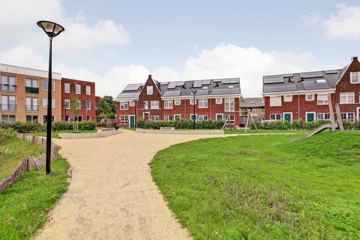 Tussenwoning te koop: Korenbloem 54, Oudenhoorn