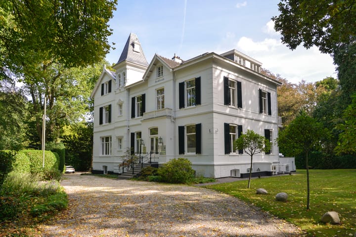 Van Hengellaan 2, Hilversum