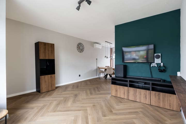 Tussenwoning te koop: kloosterstraat 25, Ten Boer