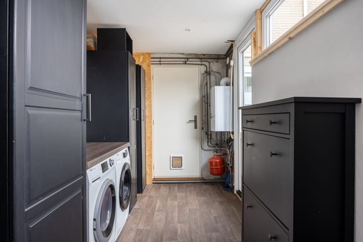 Tussenwoning te koop: kloosterstraat 25, Ten Boer