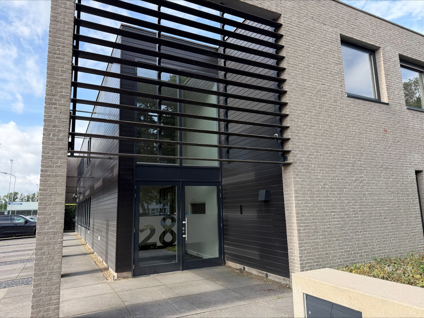 Bekijk foto 4 van Moergestelseweg 28