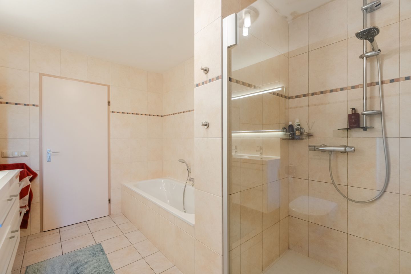 Foto 44 van Odradastraat 92