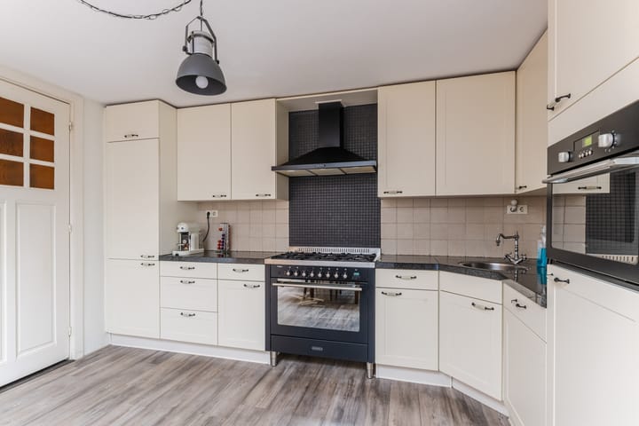 Hoekwoning te koop: Bredaseweg 274, Tilburg