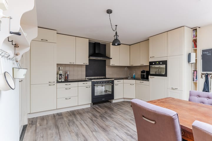 Hoekwoning te koop: Bredaseweg 274, Tilburg