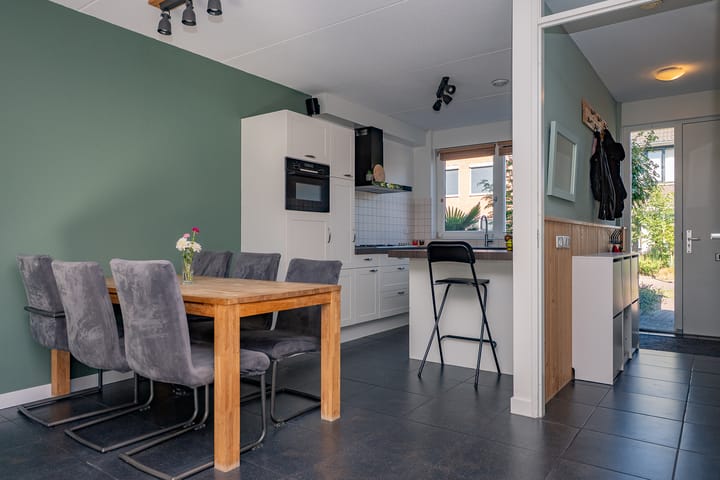 Hoekwoning te koop: Huisstede 16, Oldebroek