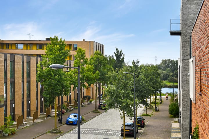 Tussenwoning te koop: Peter Martensstraat 33, Amsterdam