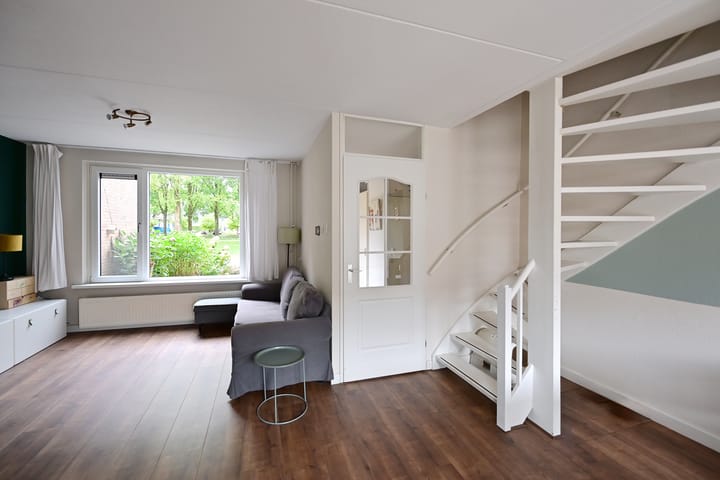 Tussenwoning te koop: Jonneveen 8, Eemnes