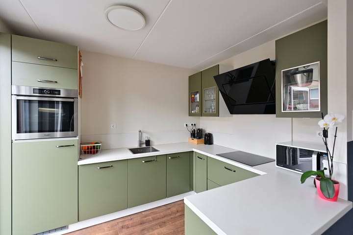 Tussenwoning te koop: Jonneveen 8, Eemnes