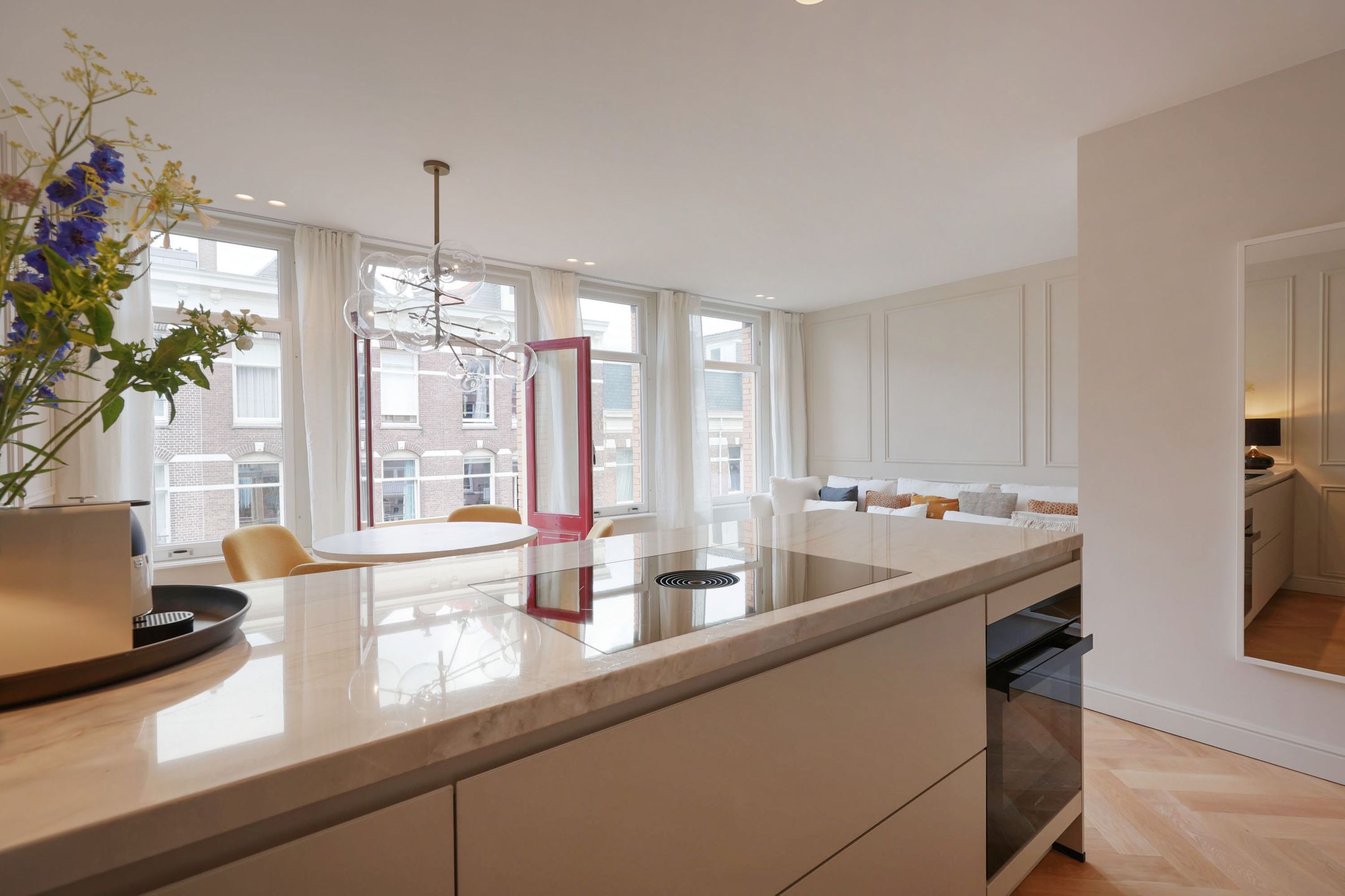 Photo 12 of Eerste Helmersstraat 81-C