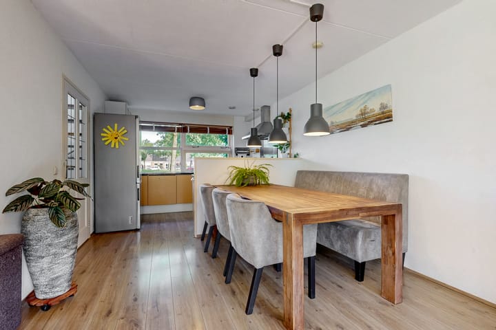 Tussenwoning te koop: Nepalstraat 61, Alphen Aan Den Rijn