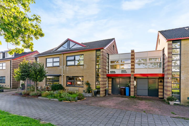 Tussenwoning te koop: Nepalstraat 61, Alphen Aan Den Rijn