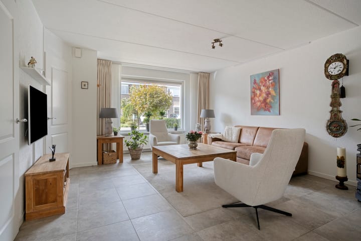 Tussenwoning te koop: Deldenstraat 8, Tilburg