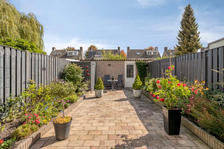 Tussenwoning te koop: Deldenstraat 8, Tilburg