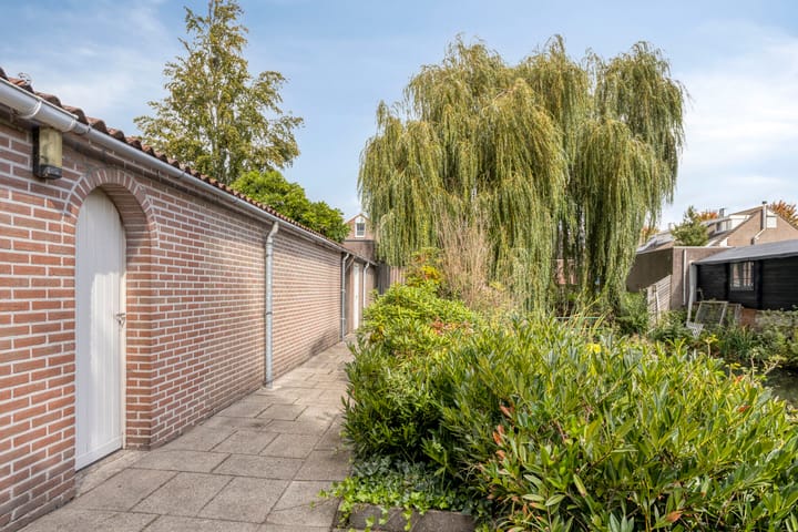 Tussenwoning te koop: Deldenstraat 8, Tilburg