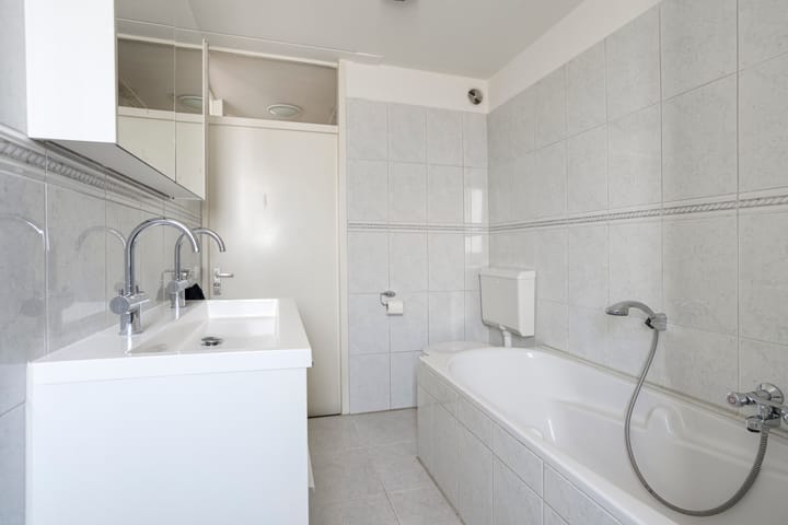 Tussenwoning te koop: Deldenstraat 8, Tilburg