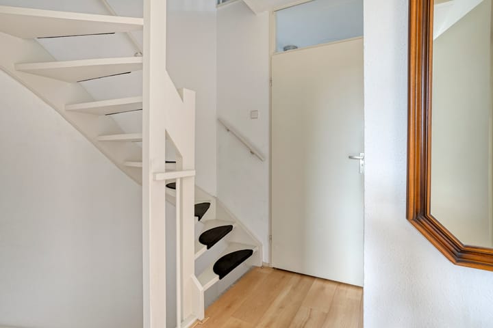 Tussenwoning te koop: Deldenstraat 8, Tilburg