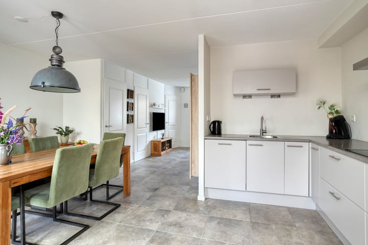 Tussenwoning te koop: Deldenstraat 8, Tilburg
