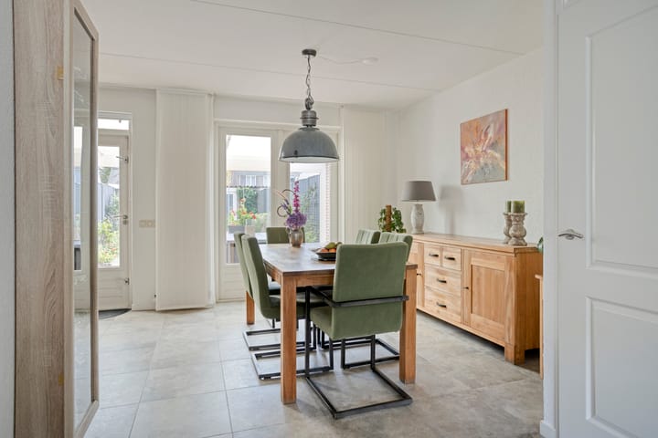 Tussenwoning te koop: Deldenstraat 8, Tilburg