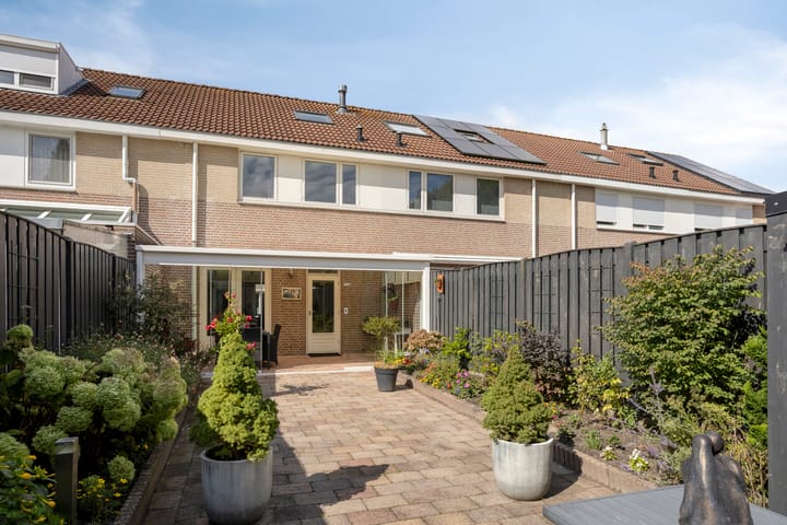 Tussenwoning te koop: Deldenstraat 8, Tilburg