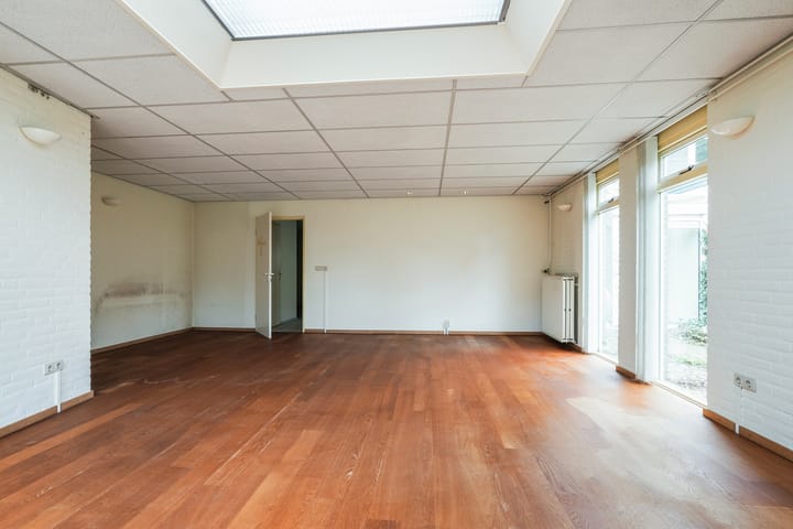 Tussenwoning te koop: Jan van Eijckstraat 11, Oisterwijk