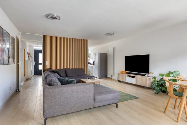 Tussenwoning te koop: Kristalwater 116, Houten