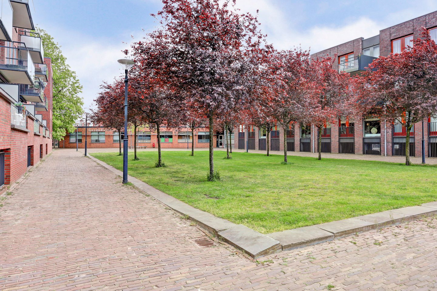 Photo 10 of Nassaustraat 29