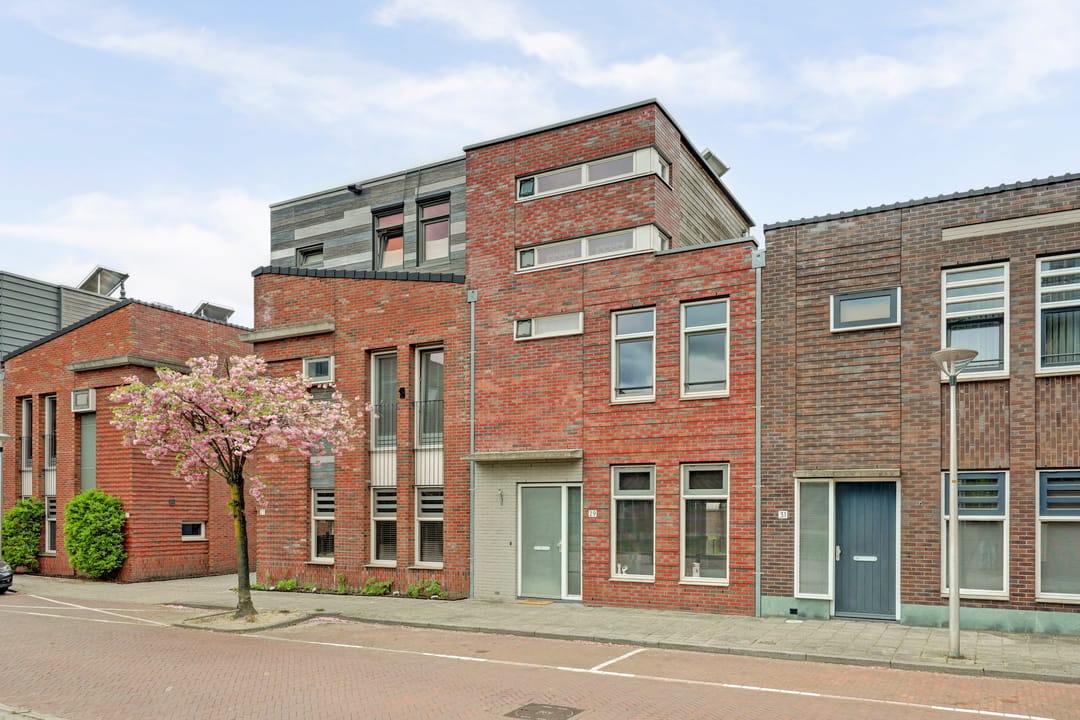 Photo 8 of Nassaustraat 29