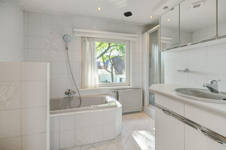 Twee-onder-één-kap te koop: Sint Lambertusstraat 4, Rosmalen