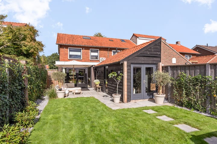Hoekwoning te koop: Dr. Kuijperstraat 15, Oldenzaal