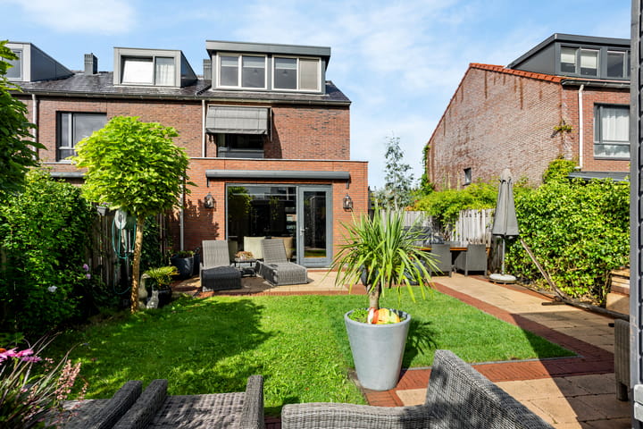 Hoekwoning te koop: Willem Hanegraaflaan 11, 'S-Gravenhage