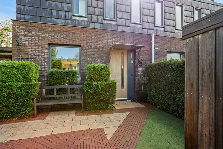 Hoekwoning te koop: Willem Hanegraaflaan 11, 'S-Gravenhage
