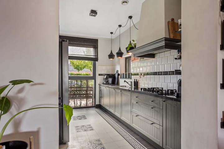 Hoekwoning te koop: Willem Hanegraaflaan 11, 'S-Gravenhage