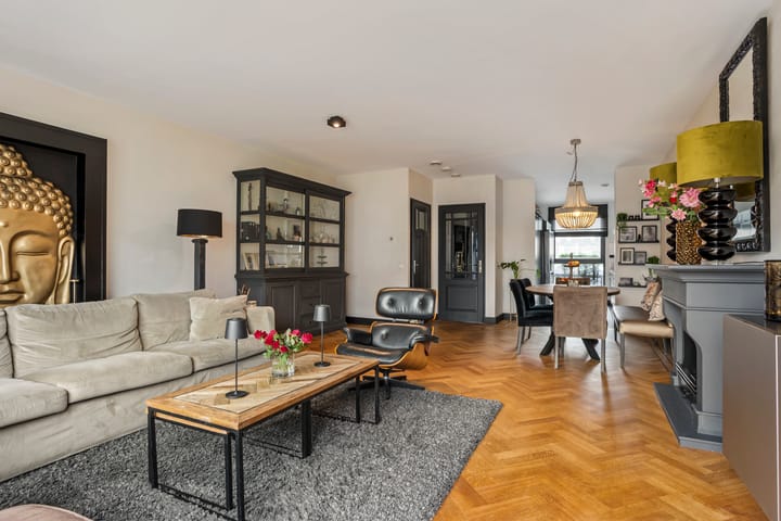 Hoekwoning te koop: Willem Hanegraaflaan 11, 'S-Gravenhage