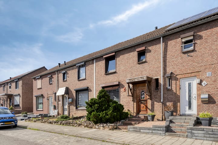 Tussenwoning te koop: Brandtstraat 11, Eygelshoven