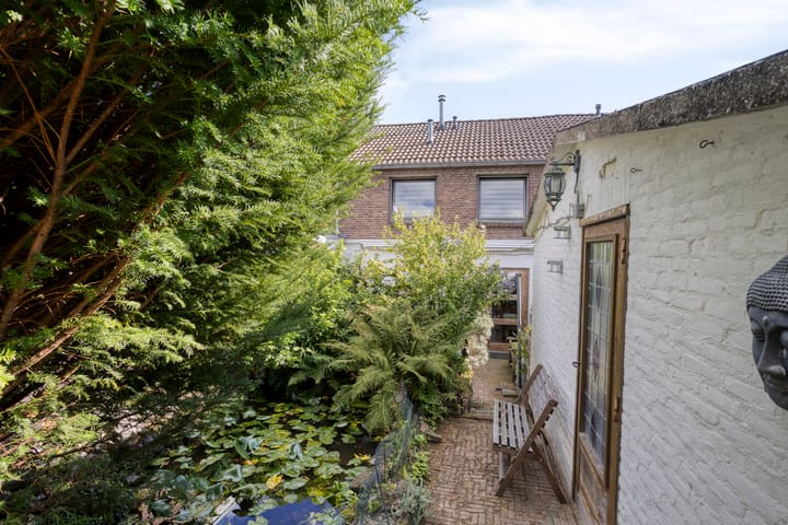 Tussenwoning te koop: Brandtstraat 11, Eygelshoven