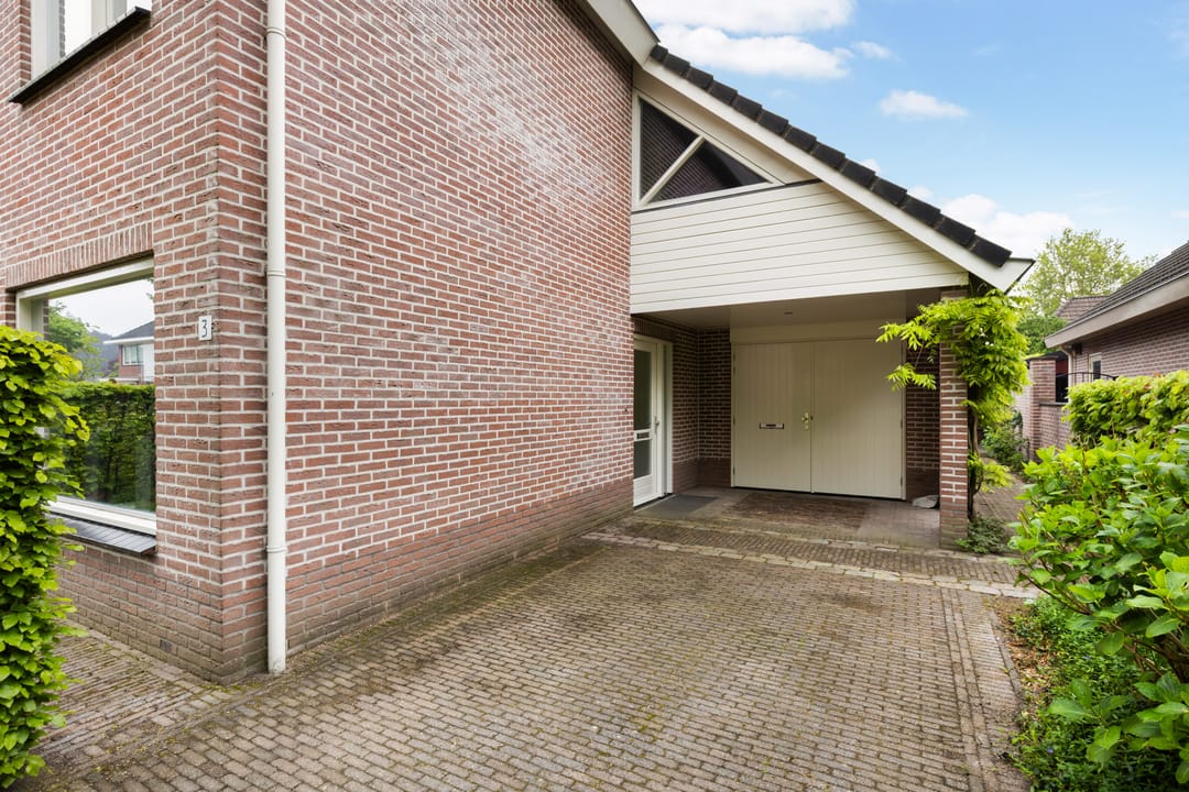 Photo 38 of Sperwerstraat 3