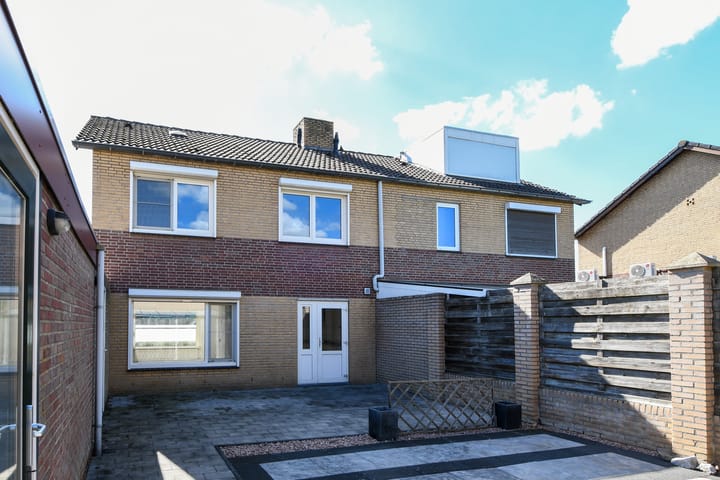 Twee-onder-één-kap te koop: Schepelstraat 6, Sint Odiliënberg