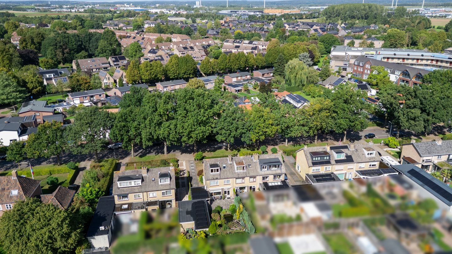 Photo 64 of Burgemeester van Dorth tot Medlerstraat 27-A