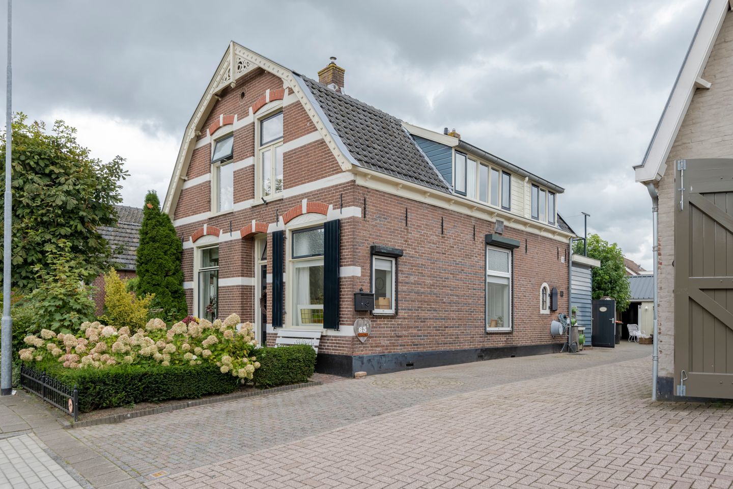 Foto 1 van Amersfoortsestraat 63-01