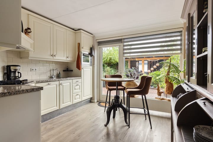 Tussenwoning te koop: Oldenhave 43, Emmen
