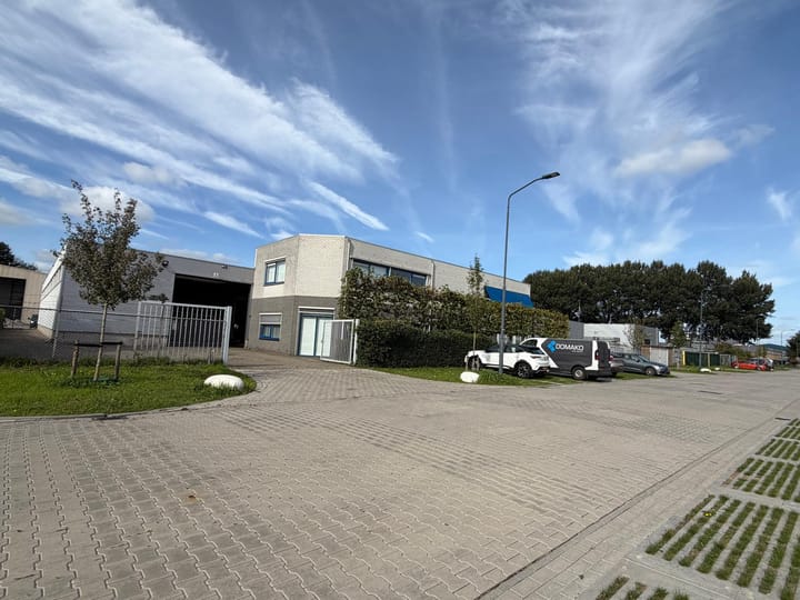 Nijverheidsweg 6, Oosterhout (NB)