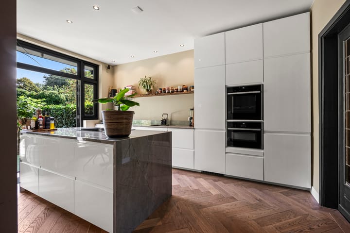 Tussenwoning te koop: Kamerlingh Onnesstraat 45, Haarlem