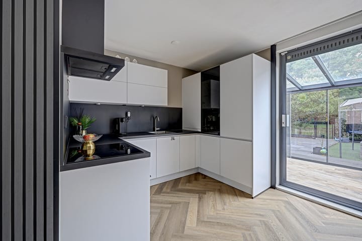 Tussenwoning te koop: Platte Driedijk 63, Hoogvliet Rotterdam