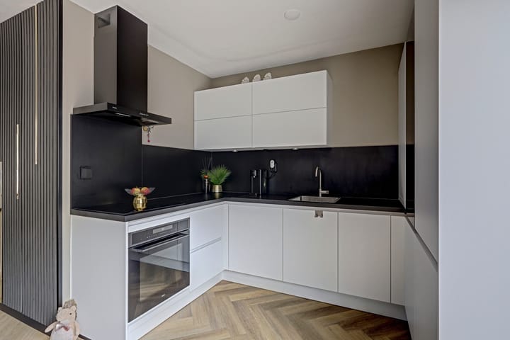 Tussenwoning te koop: Platte Driedijk 63, Hoogvliet Rotterdam