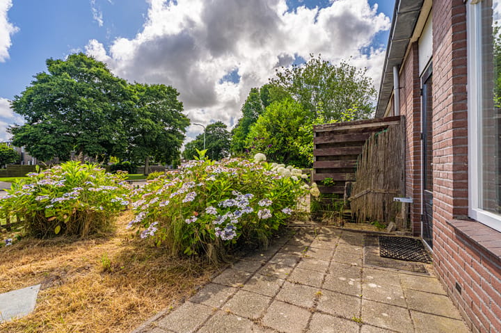Tussenwoning te koop: Eendenkooi 7, Delfzijl