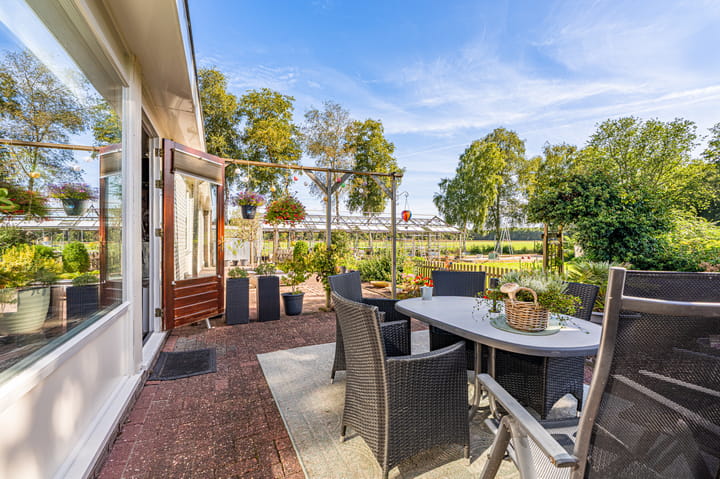 Vrijstaande woning te koop: Dorpsstraat 135, Vriescheloo
