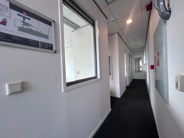 Bekijk foto 3 van Schotsbossenstraat 8